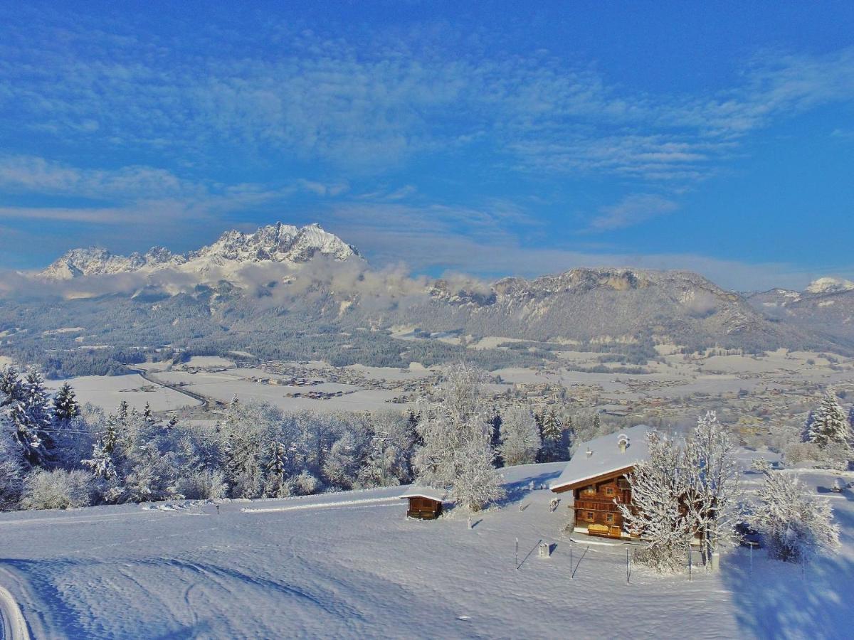 Chalet On The Ski Slope In St Johann In Tyrol Apfeldorf Exterior foto
